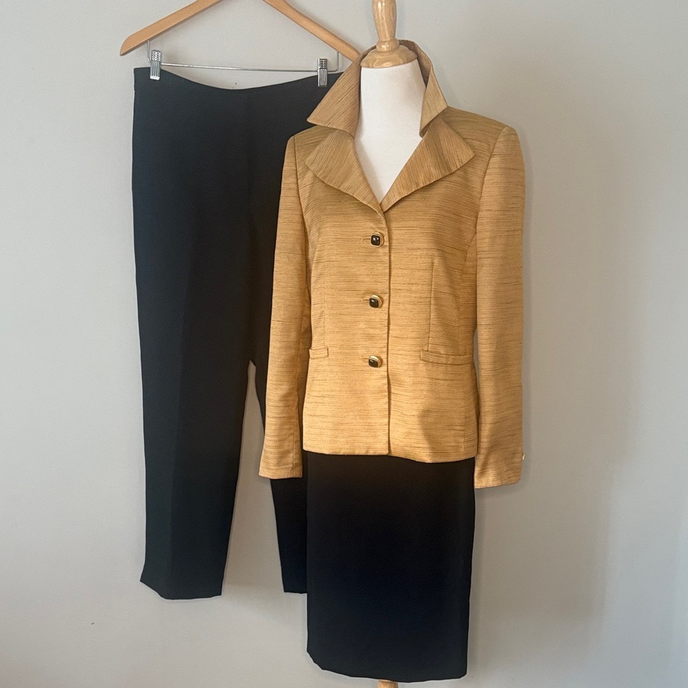 3 piece suit set Kasper Gold Blazer and Black Pants sz